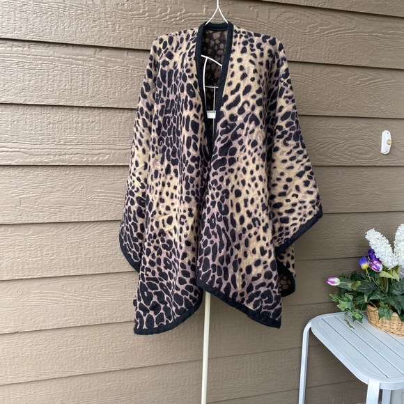 Leopard Print Wrap Poncho Cape one size - Picture 3 of 12
